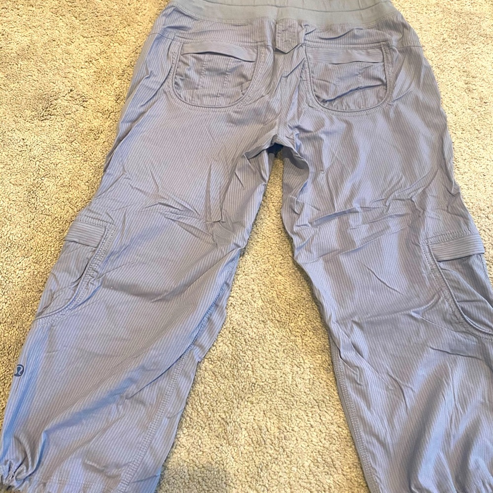 Lulu lemon light gray capris
